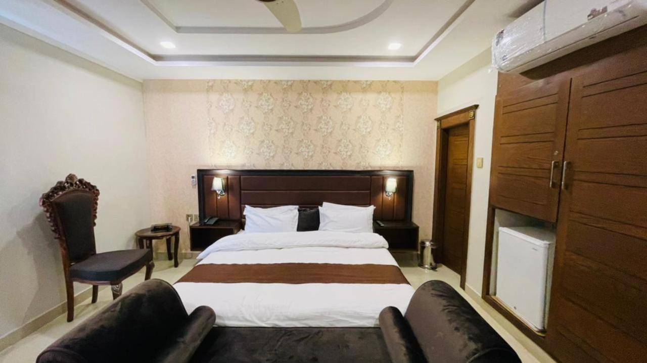 Golden Sand Hotel Rahimjar Khan Zewnętrze zdjęcie