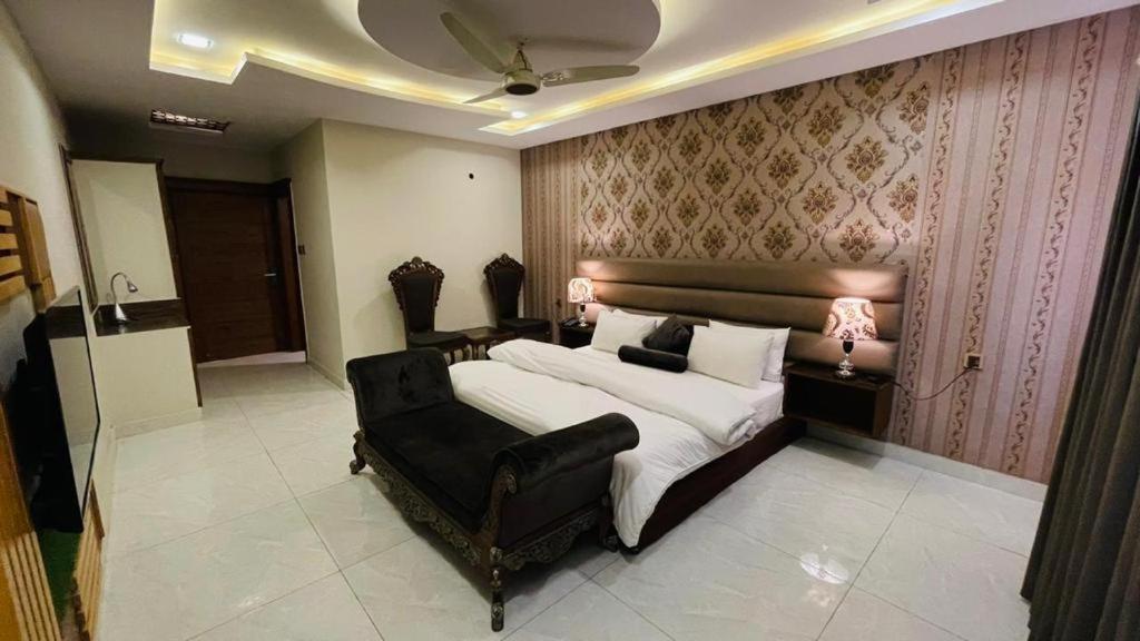 Golden Sand Hotel Rahimjar Khan Zewnętrze zdjęcie