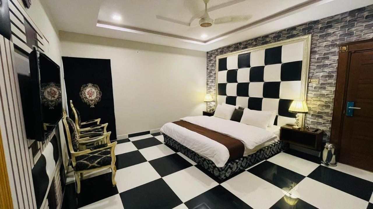 Golden Sand Hotel Rahimjar Khan Zewnętrze zdjęcie